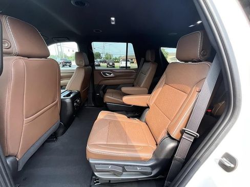 Used 2023 Chevrolet Tahoe High Country AWD/4WD image 28