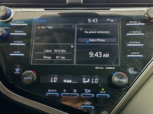 Used 2020 Toyota Camry XSE FWD image 15