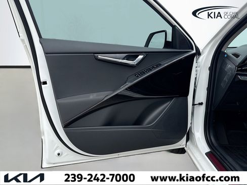 New 2026 Kia Niro Wind image 21