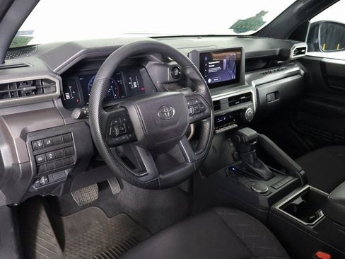 Used 2025 Toyota Tacoma SR5 image 7