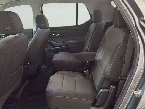 Used 2020 Chevrolet Traverse LT FWD image 10