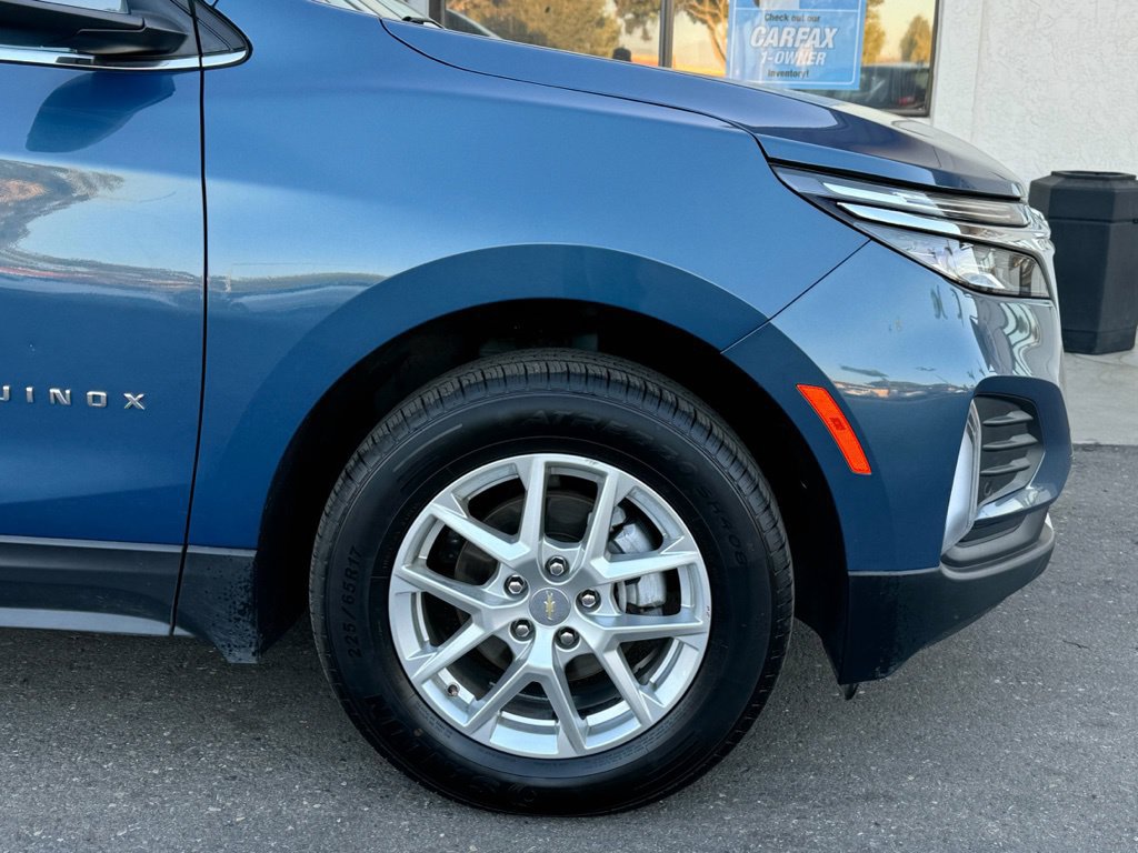 Used 2024 Chevrolet Equinox LT AWD/4WD image 2