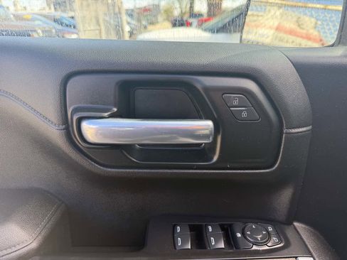 Used 2021 Chevrolet Silverado 1500 LT w/ Safety Package II AWD/4WD image 11