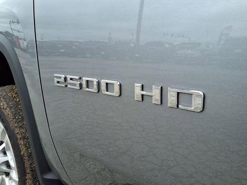 Used 2025 Chevrolet Silverado 2500 LT w/ Convenience Package AWD/4WD image 25