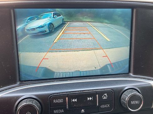 Used 2017 GMC Sierra 1500 SLE w/ SLE Value Package image 12