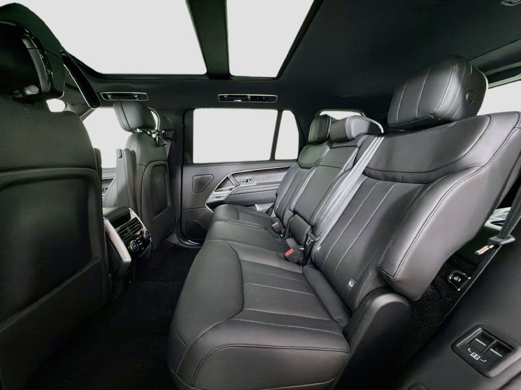 New 2027 Land Rover Range Rover Long Wheelbase SE AWD/4WD image 26