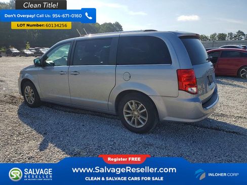Used 2019 Dodge Grand Caravan SXT FWD image 3