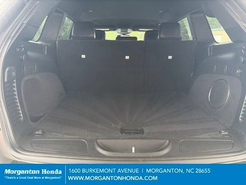 Used 2019 Jeep Grand Cherokee Laredo w/ Laredo X Package AWD/4WD image 30