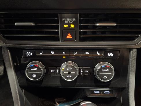 Used 2020 Volkswagen Jetta SE image 34