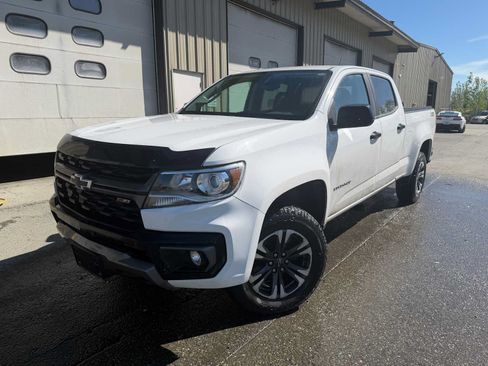 Certified 2023 GMC Yukon SLT AWD/4WD image 12