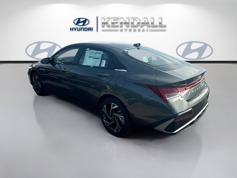 New 2026 Hyundai Elantra Limited FWD image 4