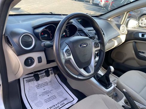 Used 2015 Ford Fiesta SE w/ Exterior Protection Package image 10
