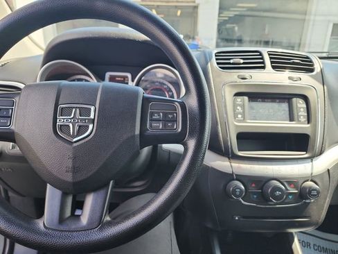 Used 2020 Dodge Journey SE w/ Blacktop Package FWD image 25