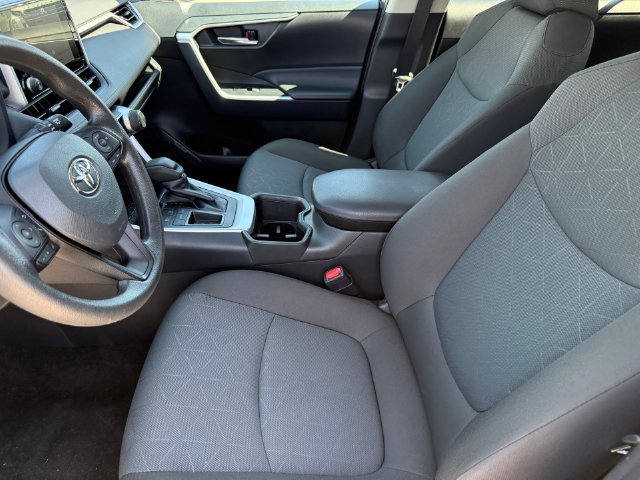 Used 2024 Toyota RAV4 XLE FWD image 9