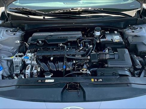 Used 2025 Hyundai Elantra Sport FWD image 27