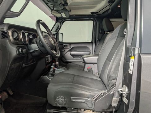 Used 2019 Jeep Wrangler Sport AWD/4WD image 10