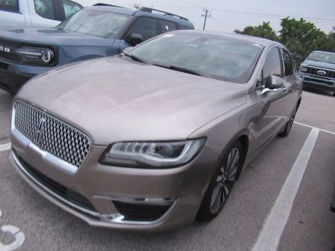 Used 2019 Lincoln MKZ Reserve FWD image 3