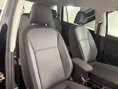 Used 2020 Volkswagen Tiguan S image 25