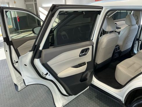 Used 2023 Nissan Rogue SL w/ SL Premium Package FWD image 42