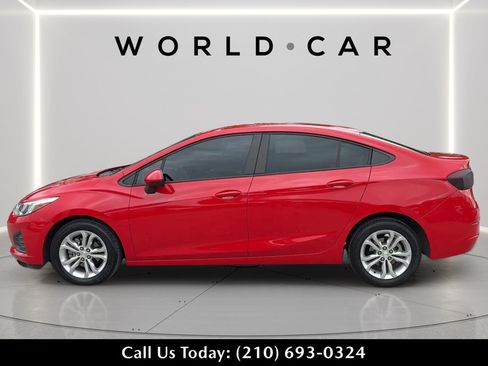 Used 2019 Chevrolet Cruze LS w/ LS Convenience Package FWD image 6