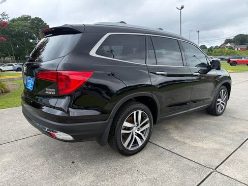 Used 2017 Honda Pilot Touring image 7