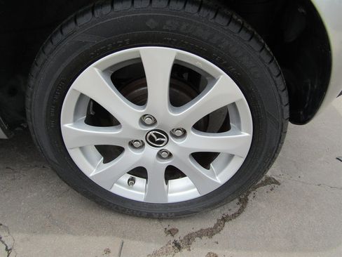 Used 2013 MAZDA MAZDA2 Touring image 11