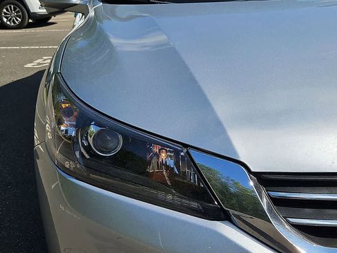 Used 2013 Honda Accord EX image 34