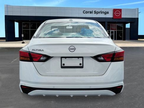 New 2026 Nissan Altima 2.5 SV FWD image 4