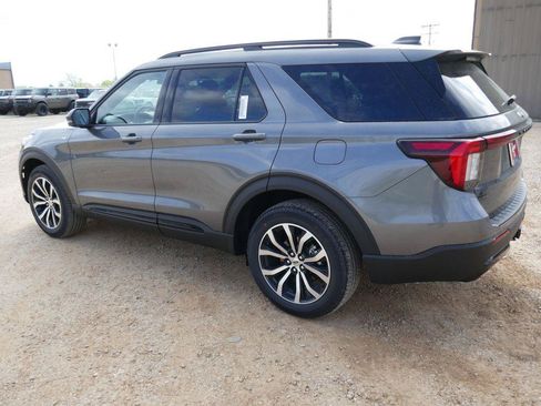 New 2026 Ford Explorer ST-Line AWD/4WD image 8