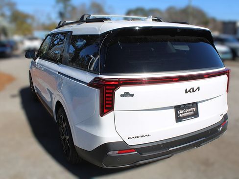 New 2027 Kia Carnival SX Prestige FWD image 14