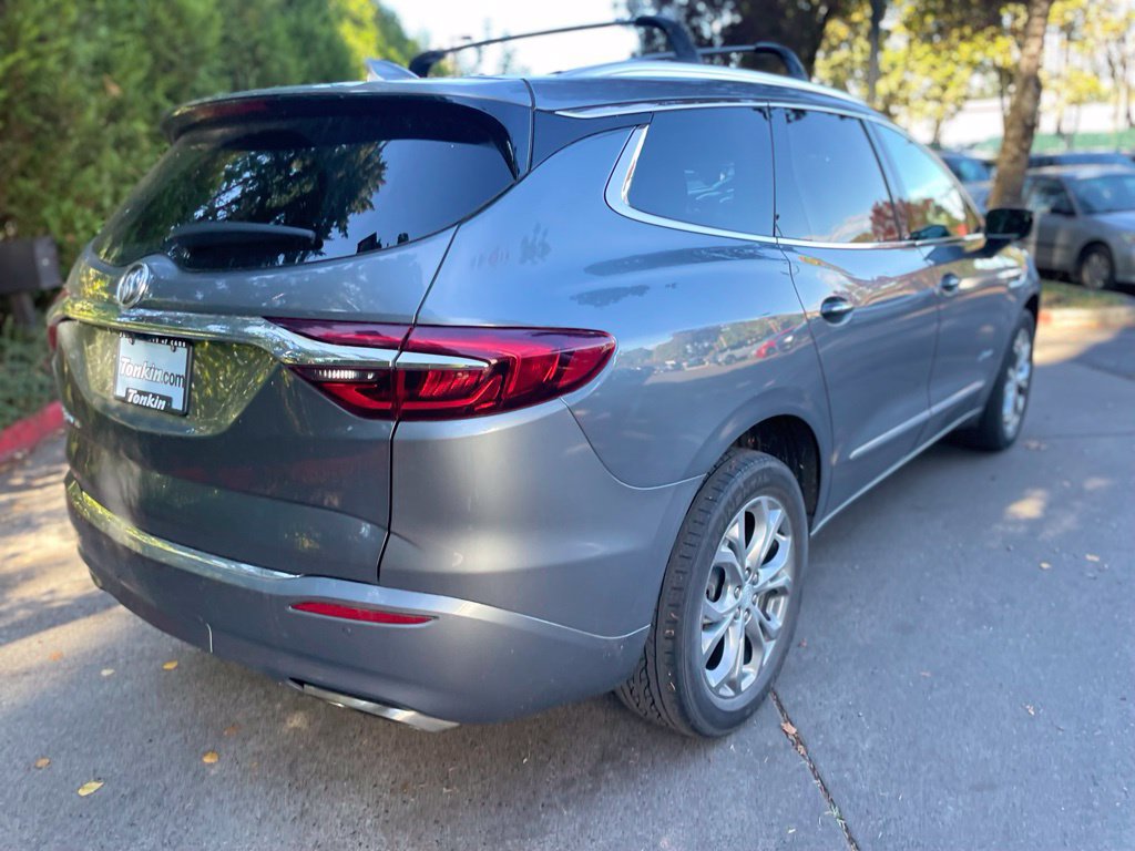 Used 2021 Buick Enclave Avenir w/ Avenir Technology Package AWD/4WD image 4