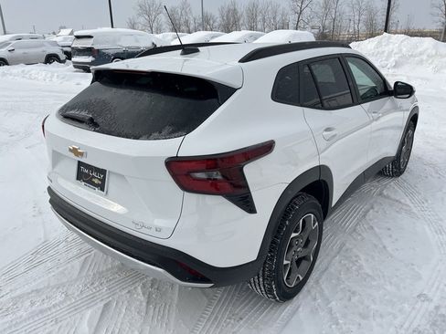 New 2026 Chevrolet Trax LT w/ Driver Confidence Package image 7