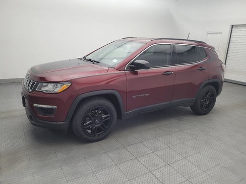 Used 2021 Jeep Compass Sport FWD image 2