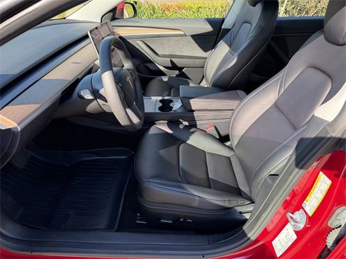 Used 2023 Tesla Model 3 Standard Range image 18