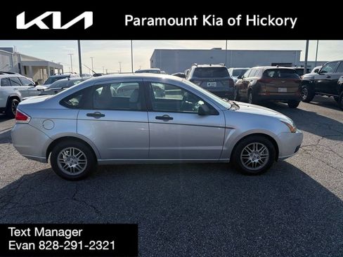 Used 2011 Ford Focus SE w/ 201A Rapid Spec Order Code image 7