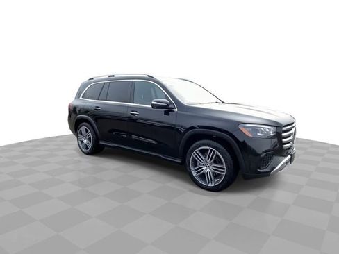 Used 2025 Mercedes-Benz GLS 450 4MATIC image 4