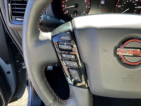 Used 2023 Nissan Frontier PRO-4X w/ Technology Package image 22