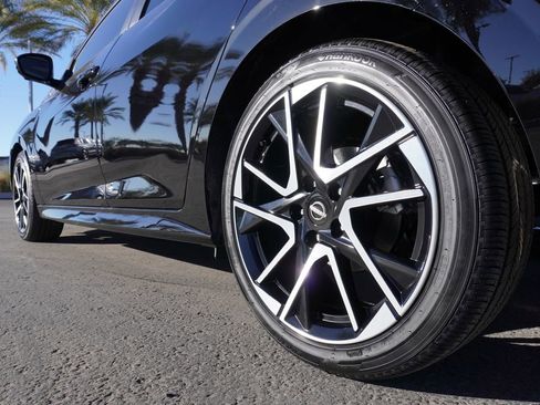 Certified 2025 Nissan Sentra SR w/ SR Premium Package image 6