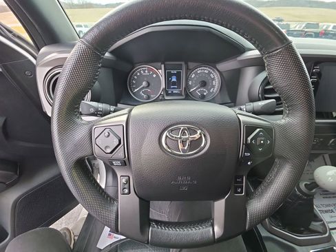 Used 2021 Toyota Tacoma TRD Sport w/ TRD Premium Sport Package image 6