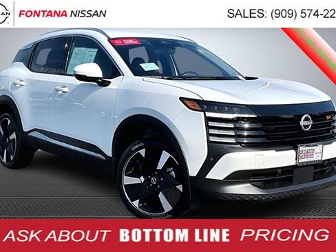 Certified 2025 Nissan Kicks SR image 1