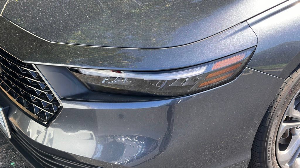 Used 2024 Honda Accord EX image 12
