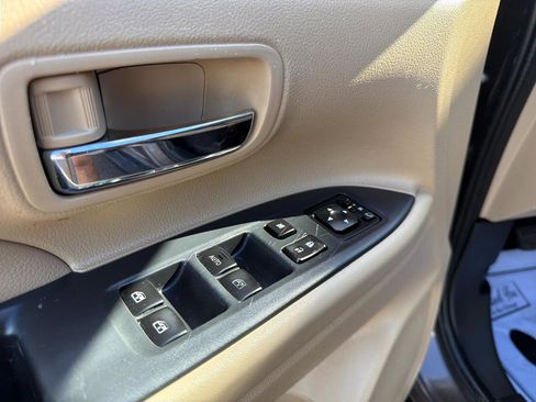 Used 2017 Mitsubishi Outlander SEL AWD/4WD image 13