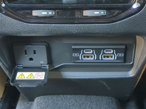 Certified 2023 Jeep Grand Cherokee L Summit AWD/4WD image 18