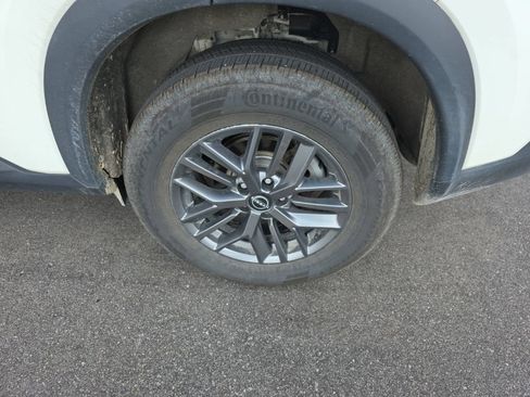 Used 2023 Nissan Rogue S AWD/4WD image 8