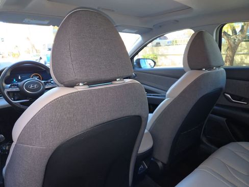 Used 2025 Hyundai Elantra Limited w/ Cargo Package FWD image 16
