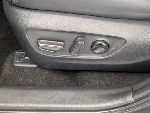 Used 2023 Toyota RAV4 Limited image 15