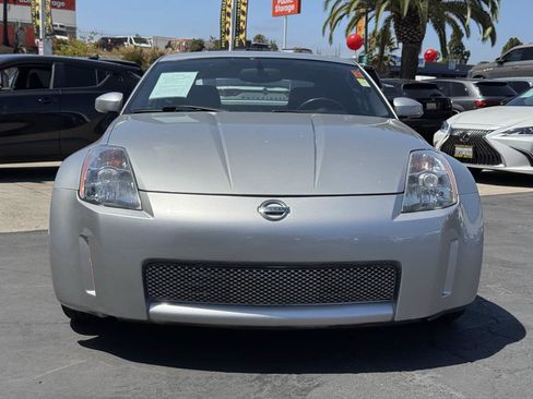 Used 2004 Nissan 350Z Track w/ Cargo Convenience Pkg RWD image 5