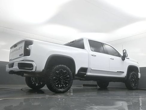 New 2026 Chevrolet Silverado 2500 High Country w/ High Country Premium Package AWD/4WD image 12