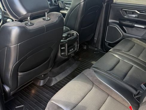 Used 2019 RAM 1500 Laramie AWD/4WD image 17