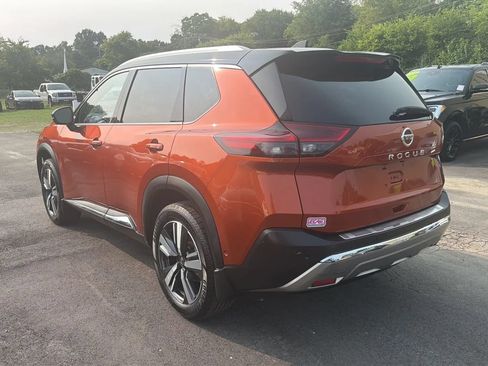 Used 2021 Nissan Rogue Platinum FWD image 3